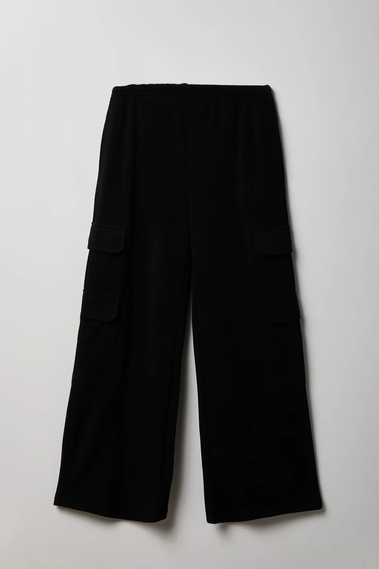 Fleece Ultra-Wide Cargo Sweatpant - Image 9